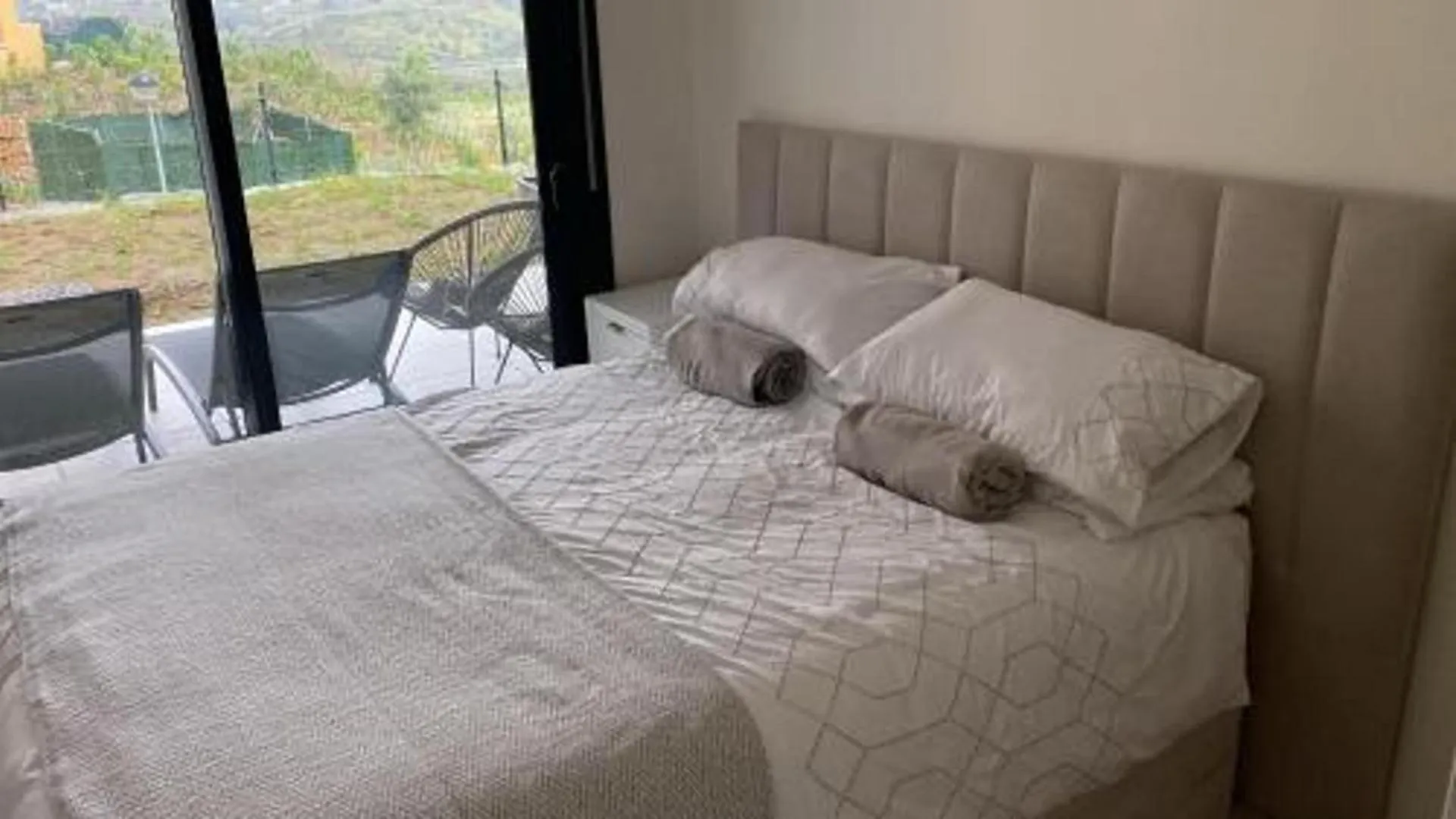 6 Guests - 3 Bedrooms - Private Garden - Pool La Cala De Mijas